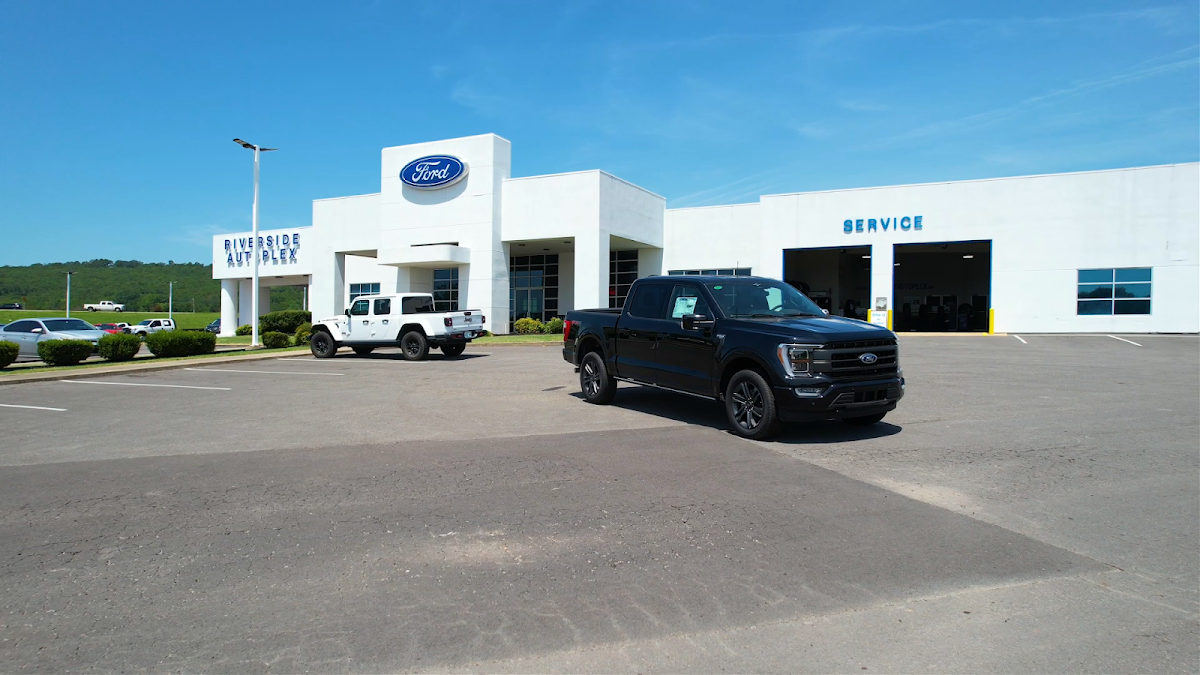 Riverside Autoplex photo 4